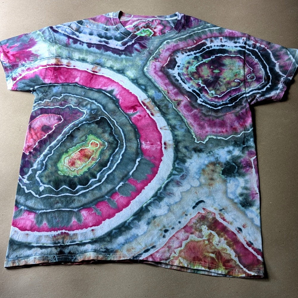 M (I think...) - Geode